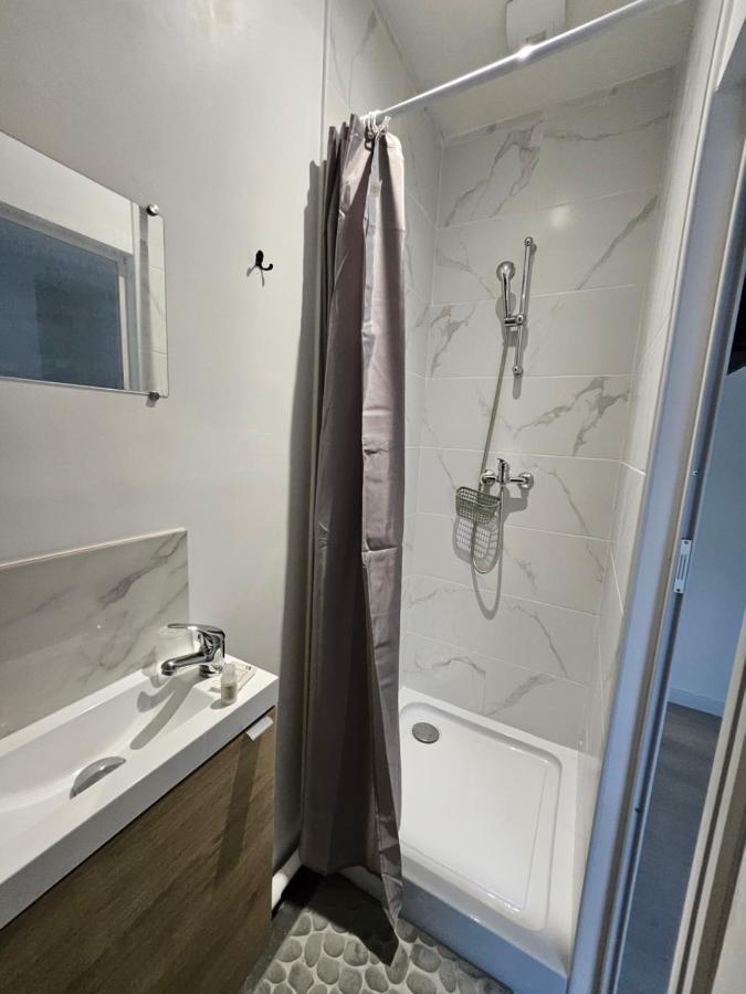 Agreable Studio De 16M2 Sans Kitchenette Neuilly-sur-Marne Luaran gambar